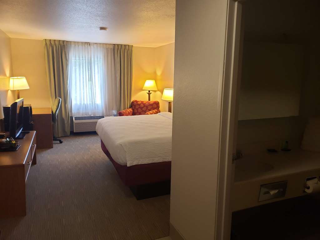 Hotel Country & By Radisson, Fairview Heights, Il Fairview Heights