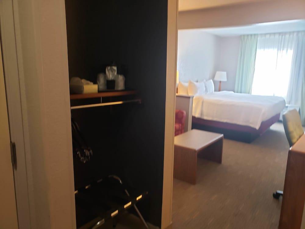 Country & By Radisson, Fairview Heights, Il Fairview Heights
