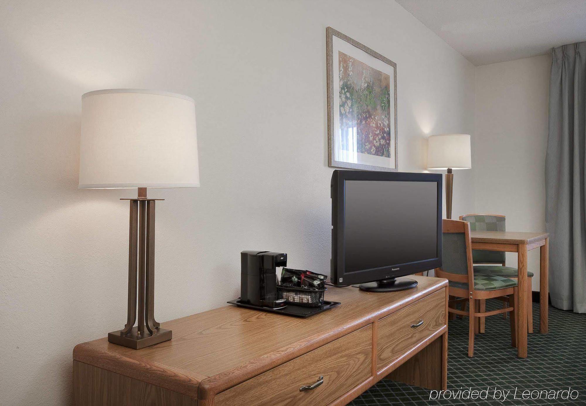 Country & By Radisson, Fairview Heights, Il Hotel Fairview Heights