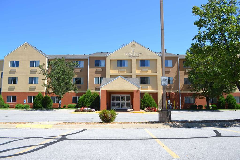 Country & By Radisson, Fairview Heights, Il